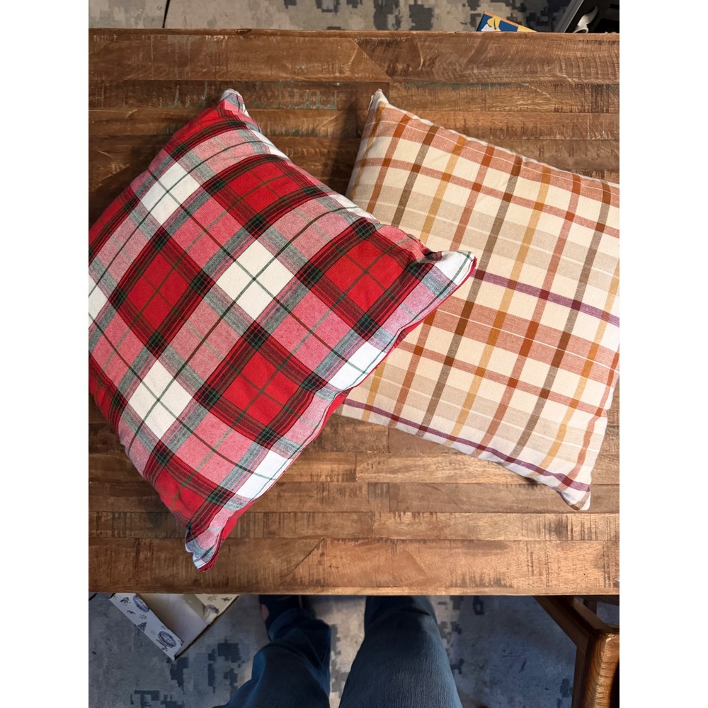 Pair of Seasonal 15" Zippered Pillows